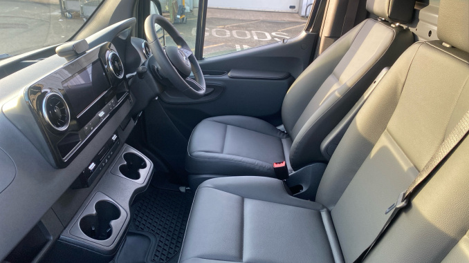 Mercedes-Benz Sprinter 315Cdi L3 Diesel Rwd 3.5t H2 Pro Van 9G-Tronic - Image 20